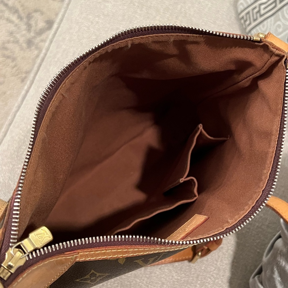Authentic Louis Vuitton Odeon MM monogram - Picture 9 of 16